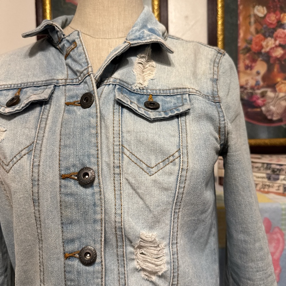 Denim jacket - Picture 2 of 6